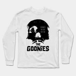 The goonies! skull and the ship Long Sleeve T-Shirt